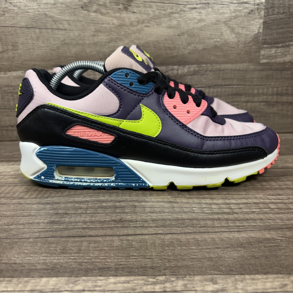Nike Air Max 90 Pink Purple Womens US Size 8 EUR 39 CV8819-500 Sneakers